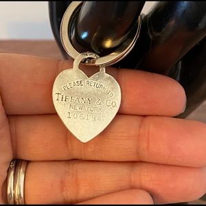 ⬇️Tiffany & Co 1” Heart Tag Charm (charm only)